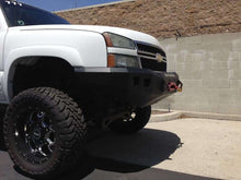 Load image into Gallery viewer, Road Armor 03-07 Chevy 2500 Stealth Front Winch Bumper - Tex Blk